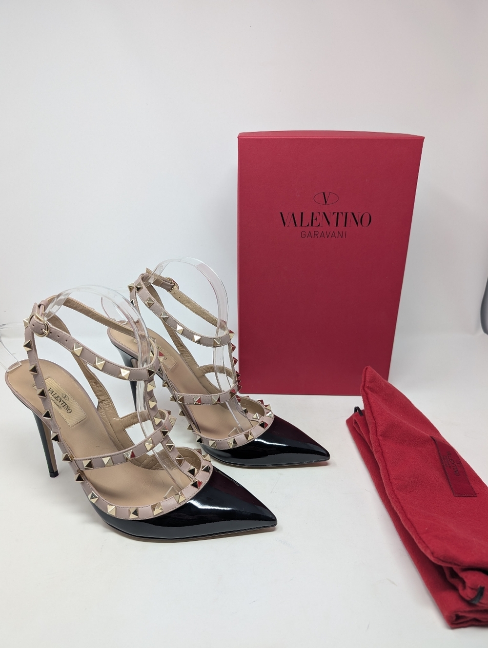 Valentino Garavani Rockstud Pumps Heels Black Patent Leather Size 41